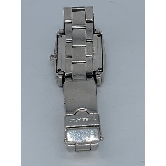 Swiss Army Watch - Classic Design with Silver Band - Picture 3 of 6